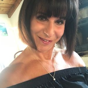 Meet your Posher, Sandi